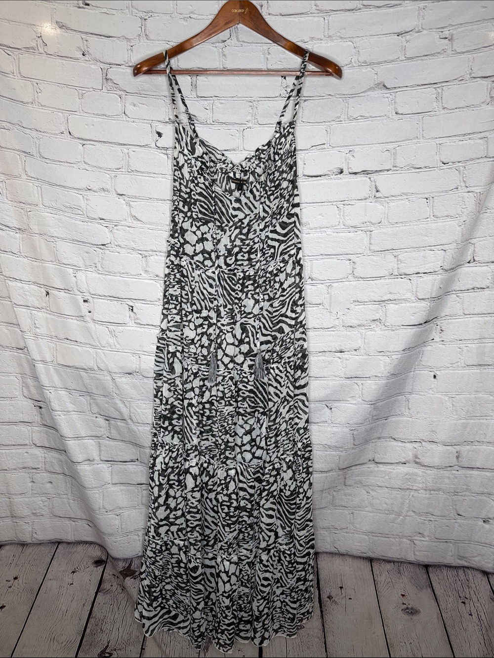 America & Beyond Black & White Animal Print Maxi Dress Size Small